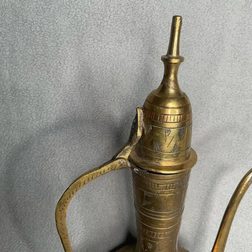 Solid Brass Mini India Tea Pot Pitcher Genie Lamp Etched Vtg  Handle Hinged Lid‎